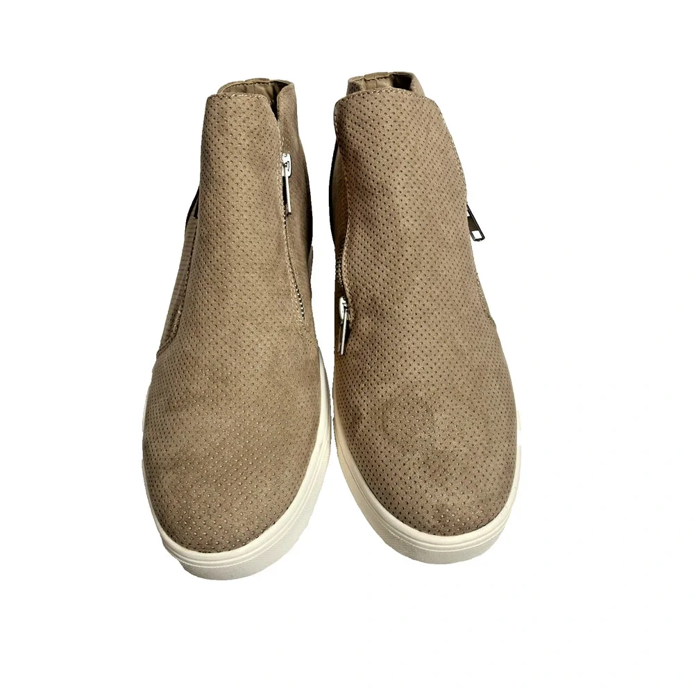 Cushionaire Sneakers Women